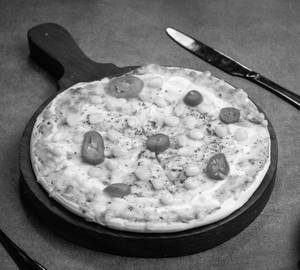 Golden Corn Cheese Pizza