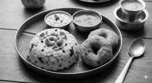 Pongali + 2 Vada (Sambar)