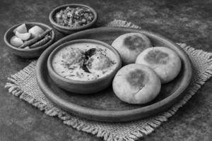 Litti with Kadhi Badi [3pcs]