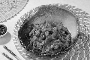 Braised Duck In Dry Red Chilli And Cashewnut (Mc)