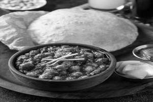 Amritsari Chole With Bhature(3)
