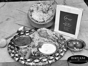 Lucknowi Chicken Matka Biryani {4pcs Chicken+1 Egg}