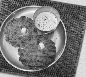 2 Makki Mooli Methi Paratha