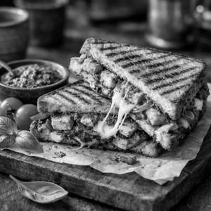 Pesto Paneer Grill Sandwich