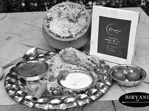 Hyderabadi Chicken Matka Biryani {4pcs Chicken+1 Egg}