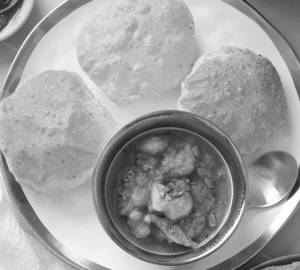 Poori (5) with Wet Aaloo Sabji
