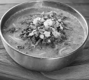 Beef thukpa