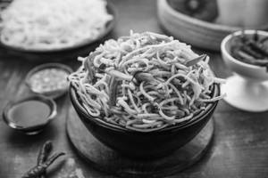 Veg Hakka Noodles