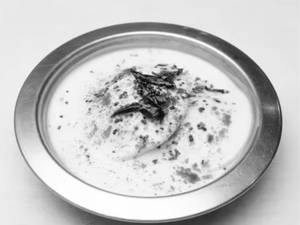 Dahi Idli (Curd Soaked Idli)