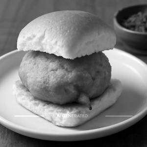 Vada pav (1 piece)