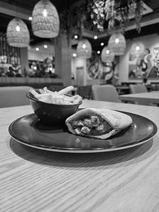 Spicy Grilled Chicken Pita