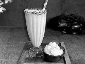 Vanilla Milkshake