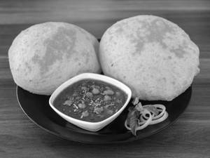 Chole Bhature [2 Bhature] Combo