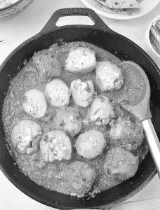 Kashmiri Stuffed Dum Aloo