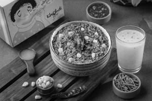 Palak Corn Khichdi + Buttermilk [300ml]