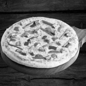 Cheese burst paneer pizza