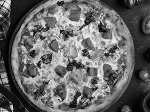 Tomato Cheese Pizza