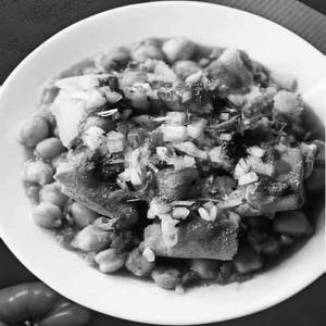 Samosa Chole (2 pcs)
