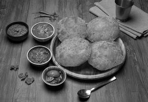 Poori Sabji (4 Pcs)