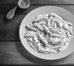 White sauce pasta
