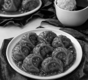 Corn n cheese  schezwan  momos