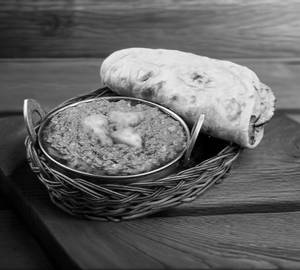 Kadai Paneer with 2 butter roti