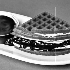 Kitkat crunch  SandwichWaffle[Red velvet base]