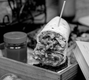 Zinger chicken wrap