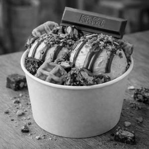 Kitkat Sundae