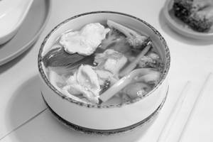 Vietnamese Noodles Clear Soup Chicken (Ak)