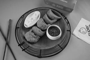 Chicken Cheese Kurkure Momo
