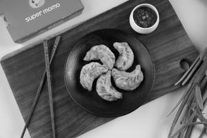 Veg Schezwan Fried Momos