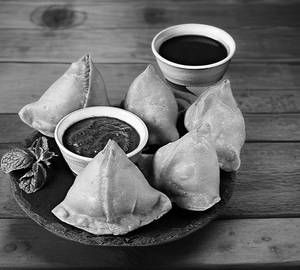 Samosa [4 pieces]