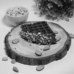 Almond Brownie Crunch Waffle
