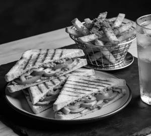 Veg Grilled Sandwich + Peri Peri Fries + Coke 250Ml