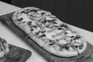 Truffle & Mushrooms Pizza