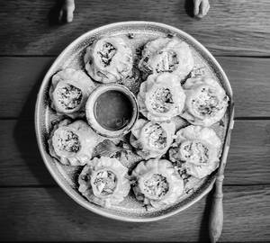 Paneer Peri Peri Momos