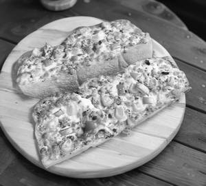 Veggies Loaded Garlic Bread