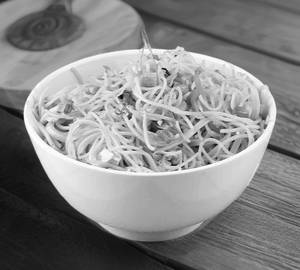 Hakka Noodles Half...