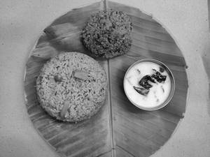 Veg Palao Vada Combo