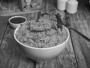 Schezwan egg noodles