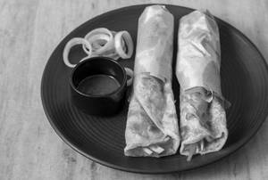 Double egg roll                                  