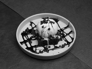 Chocolate Brownie With Ice Cream