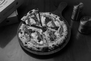 Royale Pizza