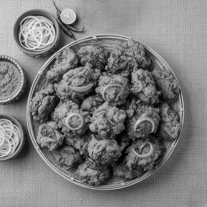 Veg Pakoda Basket