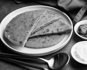 Satttu Partha(2 Pcs) With Champaran Special Chicken