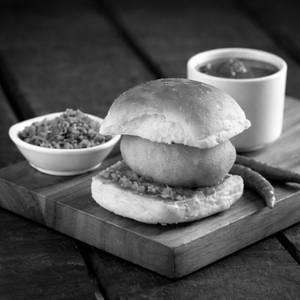 Bombay Vada Pav (1 Pc)