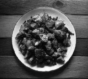 Chicken eeral