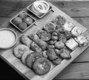 Tandoori Vegetarian Platter