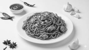 Schezwan Chicken Noodles [500 Gms]